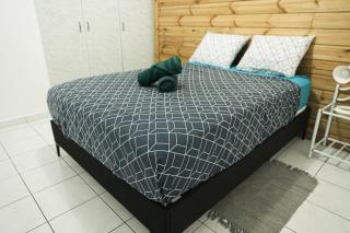 Bas de villa simple à Baie-Mahault - emplacement central - 2