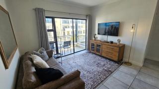 Luxury Apartment in Somerset West - 7