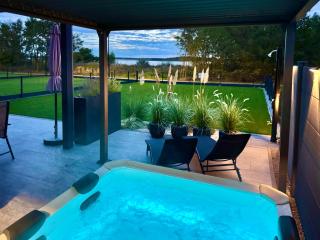 8 Personen Ferienhaus ,,Seegelblick" am Goitzschesee, erste Reihe am Strand mit Sauna, Whirlpool, Kamin, Wallbox & SUP - 7