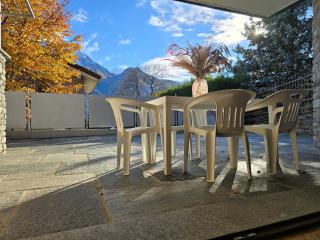 Appartamento con Biliardo Privato Patio e Parcheggio Aosta - 9