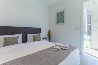 GlassHaus Rooftop 2-BR W terrace and pool in Ghazir - 6