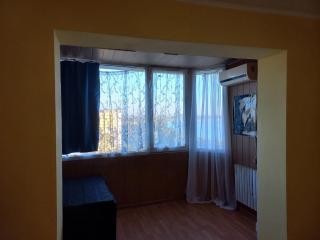 Богдана Хмельницкого 13. Левый берег - 1