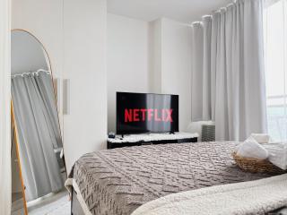 Lunara Staycation at Azure Residences - 5