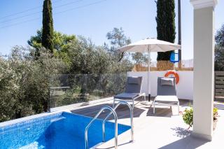 Giardinia Homes, car included - 4