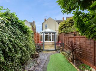 7 Guests - 6 Bedroom - Free Wi-Fi - NN15 - 3