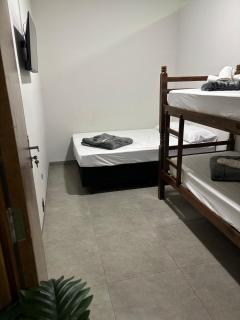 Apartamento no Centro de Bandeirantes Ar, TV Smart, Ar Condicionado e Frigobar - 2