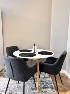 Skyresort- Kingsize Bed, Close To The Airport - 3