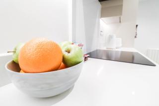 The Desborough Residence - Bright 1BR with Sofa Bed, Modern Lounge & Free Secure Underground Parking - 3