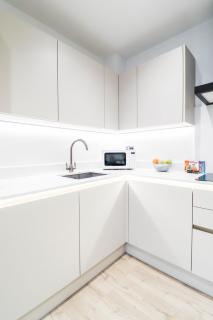 The Desborough Residence - Bright 1BR with Sofa Bed, Modern Lounge & Free Secure Underground Parking - 7