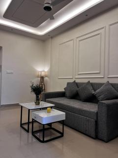 Pied-à-Terre 1BHK - 1