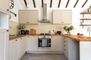 The Cowshed - Country Retreat - 8