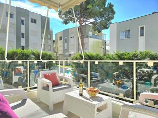 Sand & Sea Living - 5