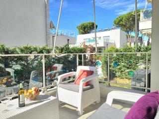 Sand & Sea Living - 0