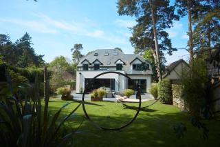 huge house & tennis court - negotiable - 8