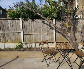 Leyton House - SleepyLodge - 4