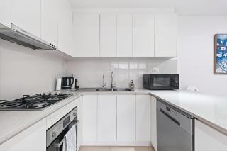 57K Abnb-Style Apt 3BR with 2 Free Parking & 3 mins walk to Mall - 8