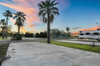 Mathis Motor Inn and RV Park - 7