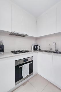 57K Abnb-Style Apt 3BR with 2 Free Parking & 3 mins walk to Mall - 1