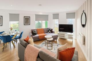 3 Bed 3 Bath Penthouse in Manchester - Parking - 0