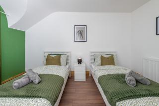 Llangefni Town Centre 3 Bed Apt & Free Parking - 4