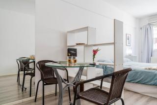 Hermoso Departamento En El Centro De Buenos Aires - 1