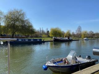 Cosy Island Cottage with Boat in Henley-on-Thames - 8