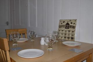 Open Mind Property Home with Garden & Free parking - 2