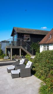 Cosy Island Cottage with Boat in Henley-on-Thames - 2