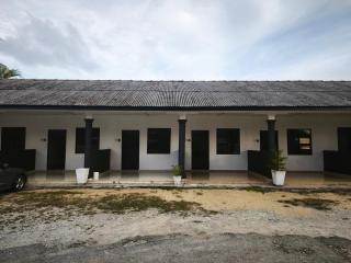 OYO 91244 Aufa Chalet - 2
