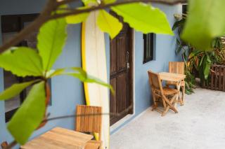 Downtown SURF SHACK- steps from main surf break - 2