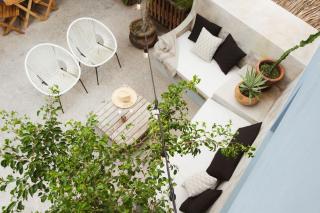 Downtown SURF SHACK- steps from main surf break - 1