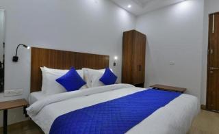 Hotel Travana Stay at Pitampura - 6