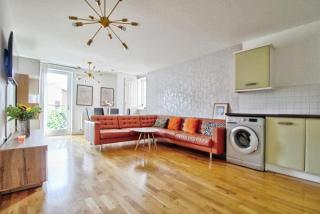 Entire rental unit in Greater London - 5