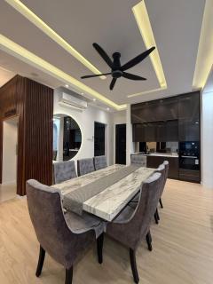 The Garden Twelve Homestay - 2