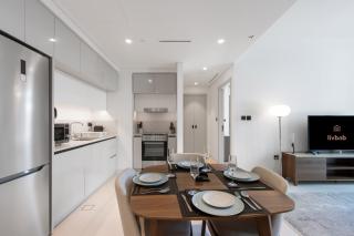 Your Beachfront Escape Modern 1BR at Marina Vista - 4