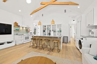 Haven Tiny House - Pool, Walk to Downtown - 7