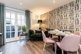 Georgian Quarter Coach Houses - 8