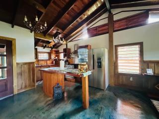 Howler Landing Vacation Rental - 3