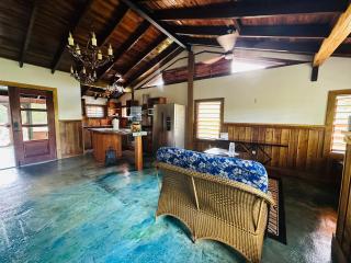 Howler Landing Vacation Rental - 5