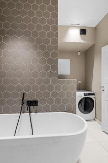 Prime Home Rentals l 84 sqm High-End Apt l Quality & Comfort l Central - 4