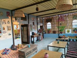 Incredible's Hostel & Safari - 0