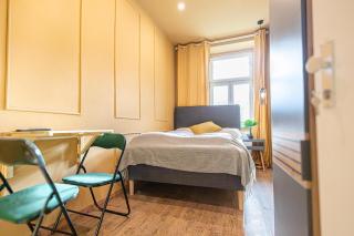 Comfy & Friendly 4BR Apt Close to Westbahnhof - 0