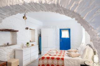 Olga's House kythnos D - 1