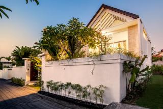 Center of Canggu - cute little villa - calm & quiet - 8