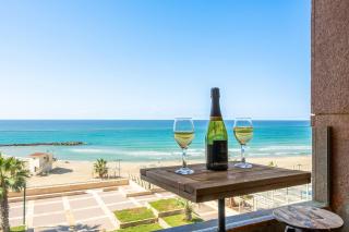 Haifa Beachside Calm Stay by Sea N' Rent - 4