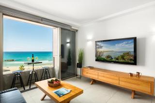 Haifa Beachside Calm Stay by Sea N' Rent - 5