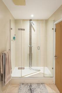 Stylish Modern Apartment Opposite ExCeL London - 3