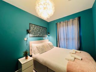 Belmont Apartments - 4