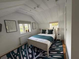 The Gatehouse at Pudleston Court -  - 1