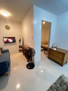 Motorists Transient House - 5